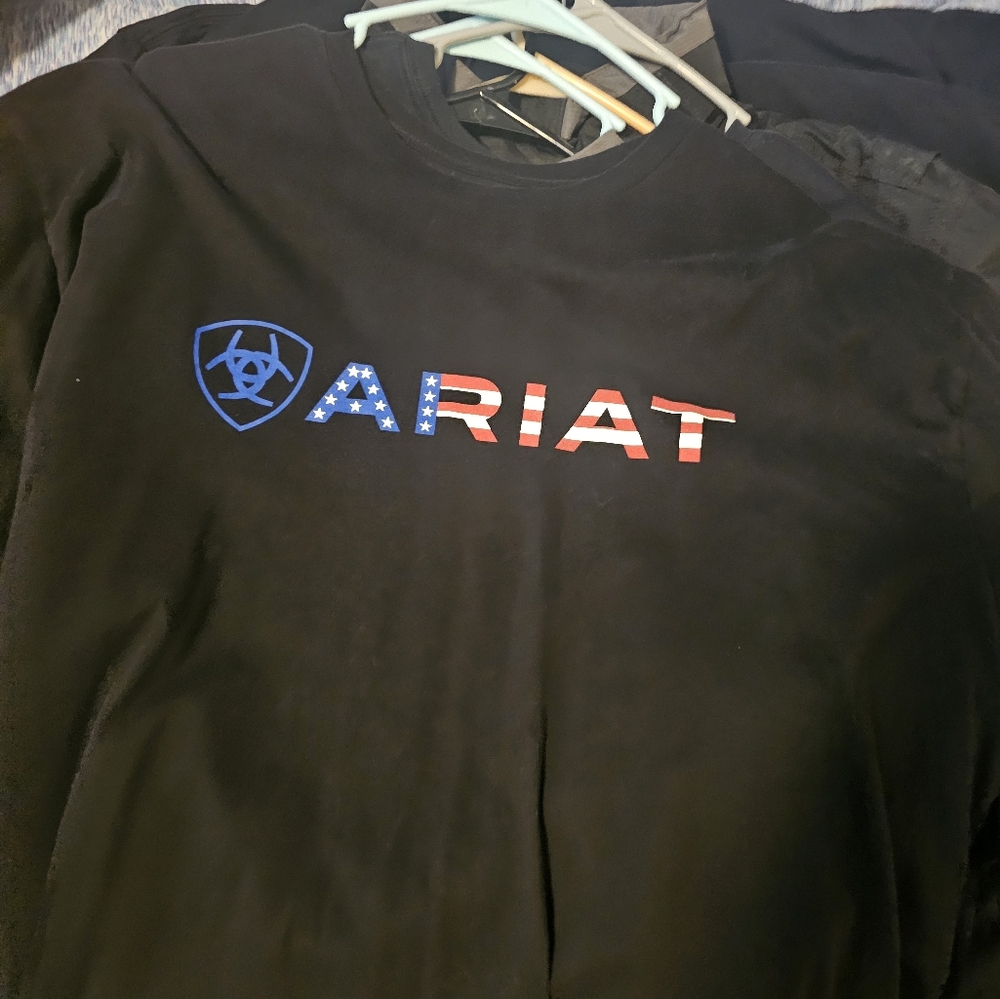 Ariat 2XL T shirt